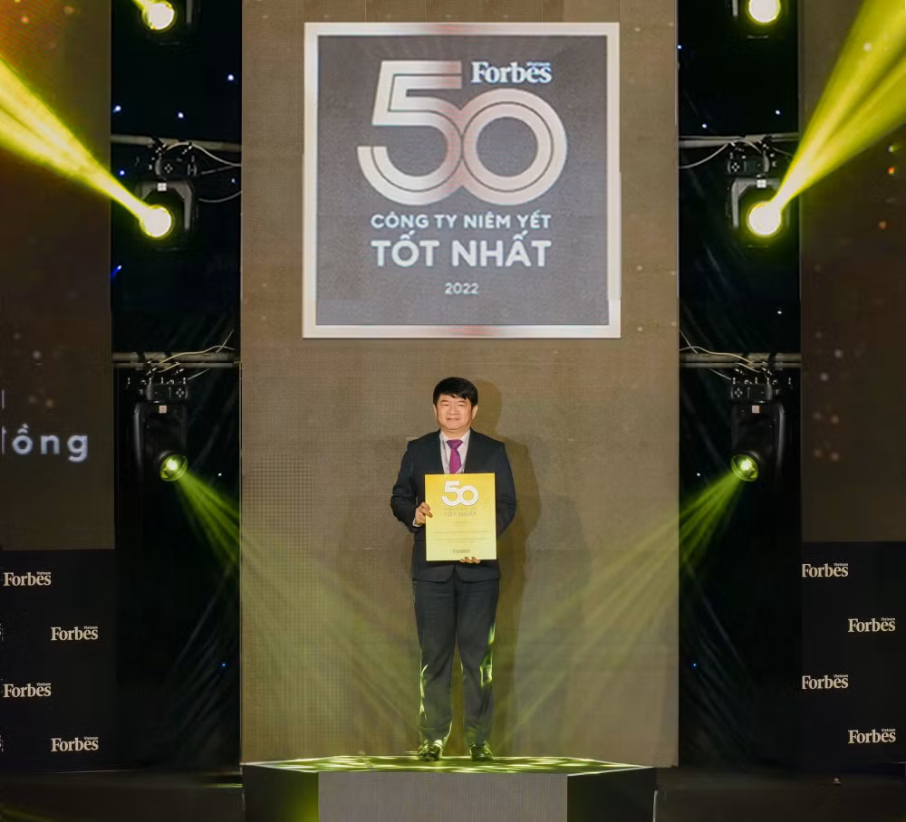 bidv tiep tuc vao top 50 cong ty niem yet tot nhat viet nam hinh 1