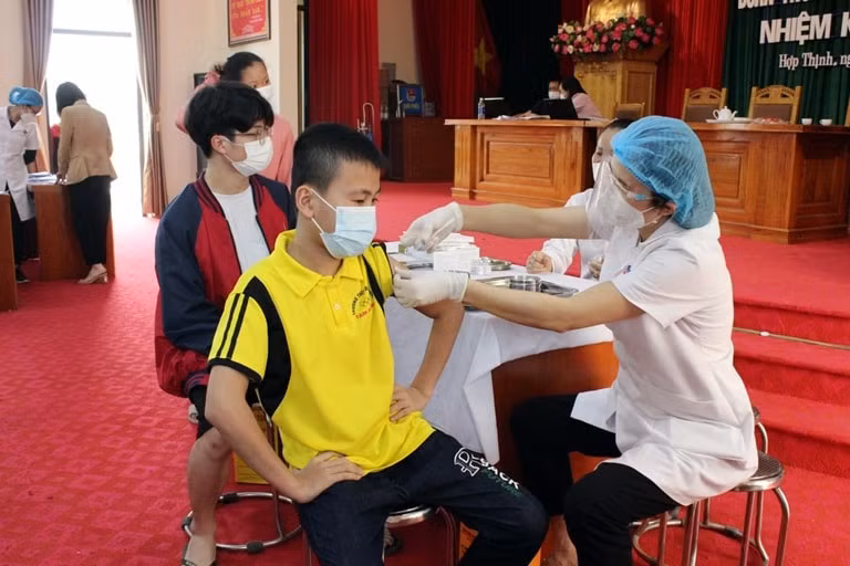vinh phuc day manh tiem vac xin phong covid 19 cho nguoi dan dac biet cho tre tu 5 12 tuoi hinh 2