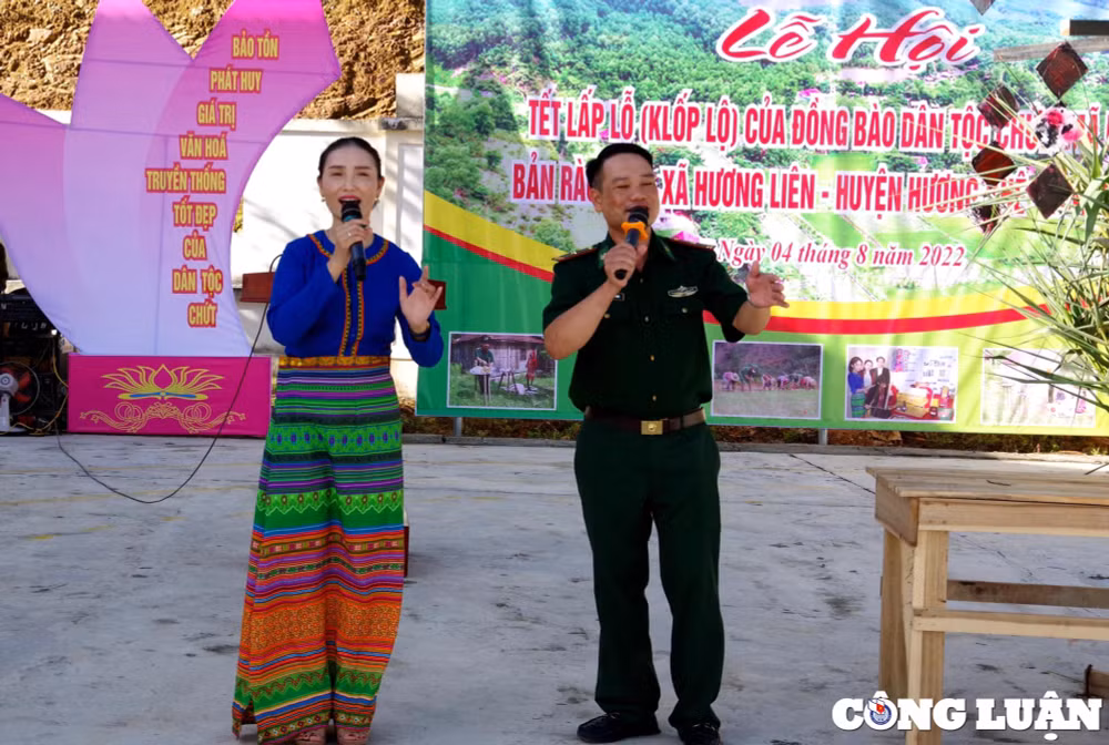 dong bao dan toc chut vui le hoi tet lap lo hinh 5