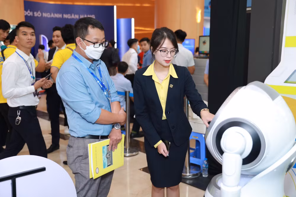 nam a bank gioi thieu nhieu cong nghe uu viet tai ngay chuyen doi so nganh ngan hang hinh 3