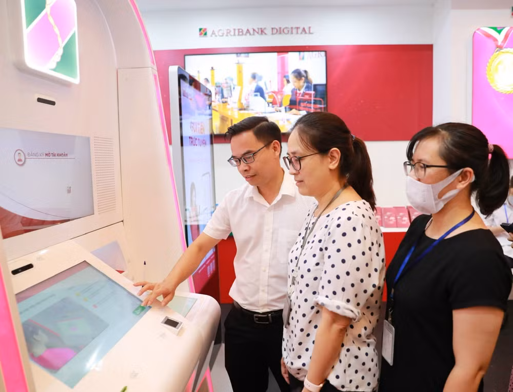 agribank ra mat ngan hang so mot cham da tien ich hinh 3