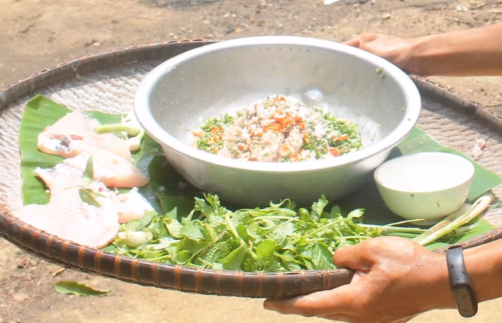 kon tum nguoi ro mam dung con trung tao thanh dac san tru danh goi kien vang hinh 4