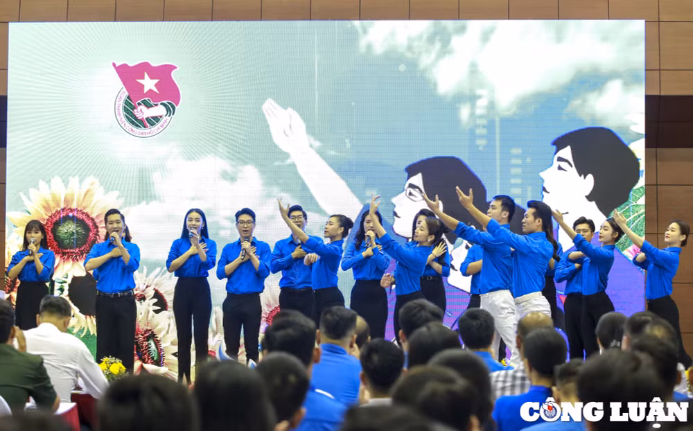 ngay hoi lon cua nhung nha bao tre o dai truyen hinh quoc gia hinh 4