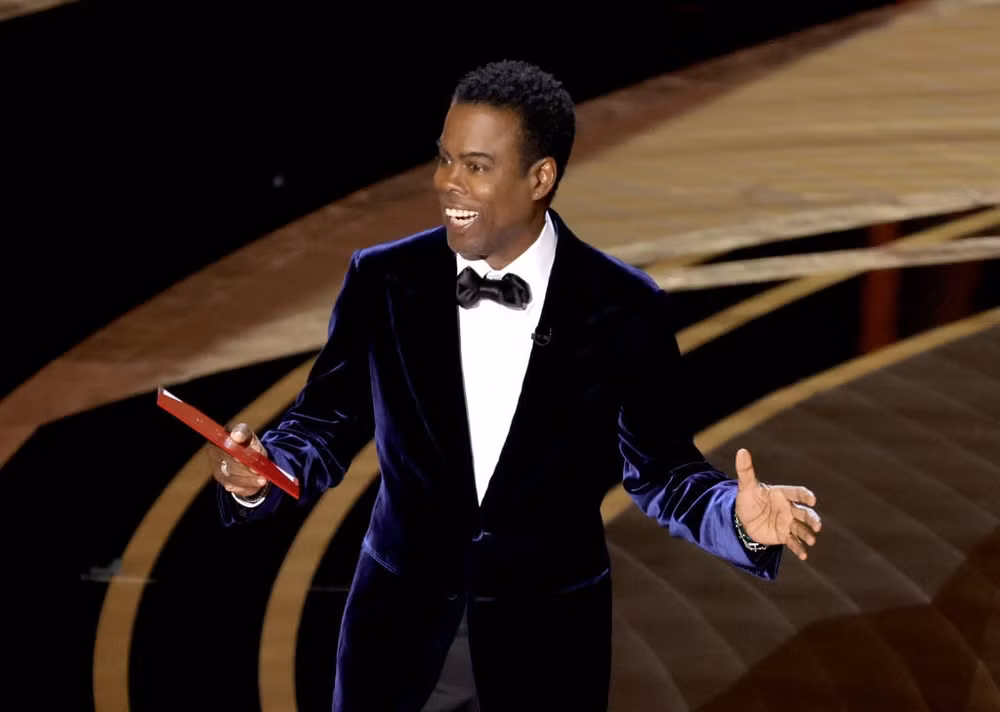 dien vien hai chris rock se lam mc o le trao giai oscar 2023 hinh 2