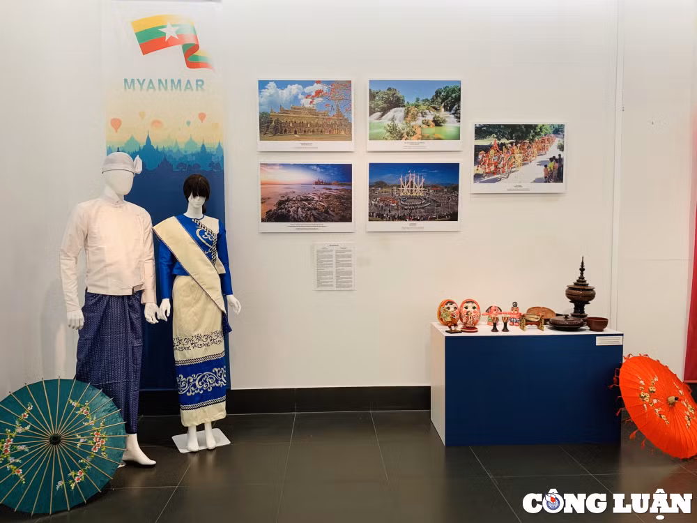 an tuong voi trang phuc tai trien lam sac mau van hoa asean hinh 8