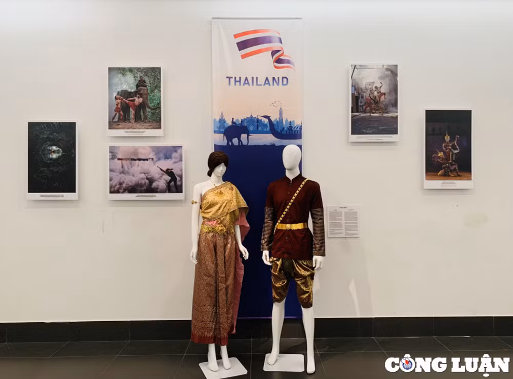 an tuong voi trang phuc tai trien lam sac mau van hoa asean hinh 3