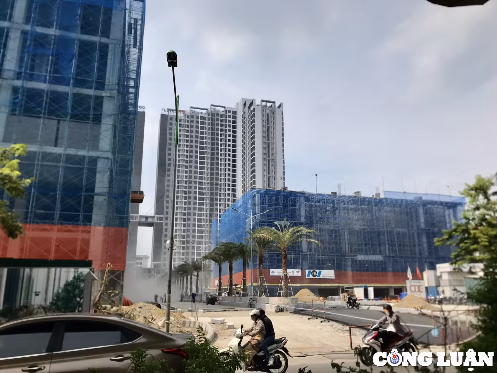 ha noi nhieu tuyen duong ngay cang bi bach ngop tho vi chung cu hinh 4