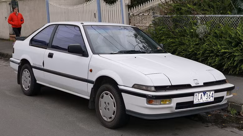 front left 3/4 view white 1989 honda integra