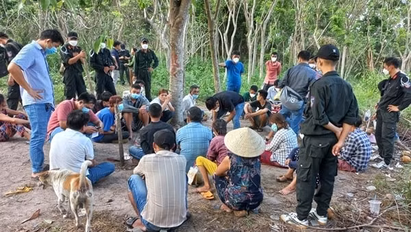 canh sat dot kich pha chuyen an lac tai xiu quy mo lon hinh 1