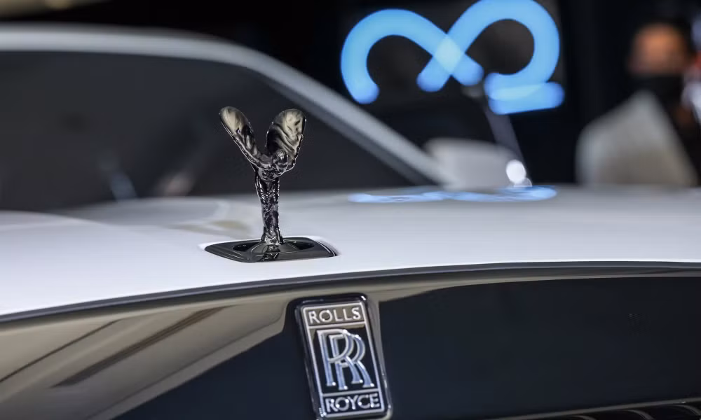 rolls royce ghost black badge 2022 ra mat tai malaysia gia tu 430000 usd hinh 3