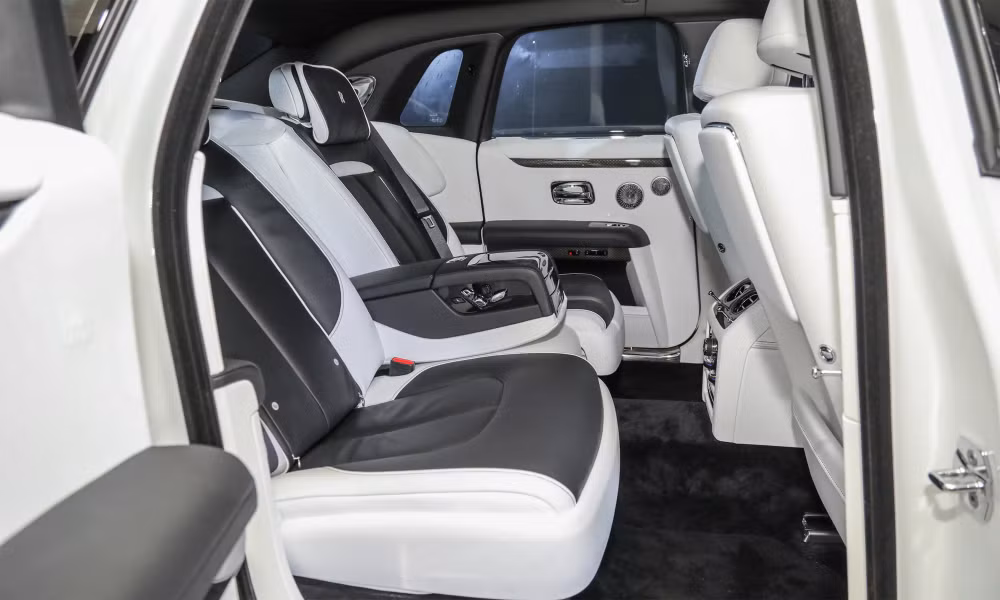 rolls royce ghost black badge 2022 ra mat tai malaysia gia tu 430000 usd hinh 7