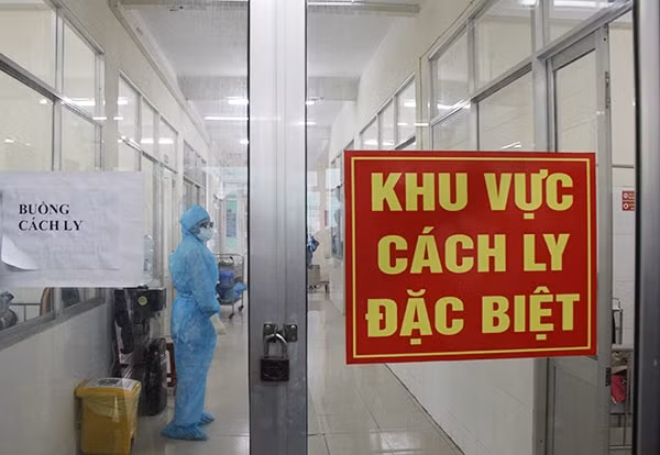 Các bệnh nhân COVID -19 mới được cách ly ngay sau khi nhập cảnh (ảnh minh họa - nguồn internet).