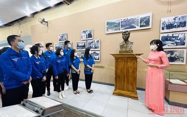 su kien van hoa noi bat tuan qua khai mac le hoi ao dai tp hcm 2022 hinh 3