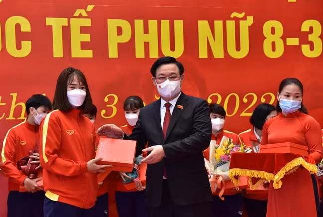 phu nu viet nam luon khang dinh duoc y chi kien cuong pham chat tot dep hinh 1