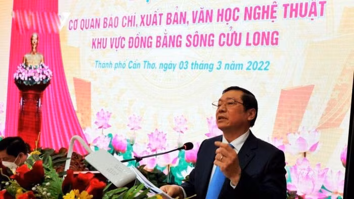 chu dong cung cap thong tin cho bao chi la giai phap han che nhung thong tin thieu chuan xac hinh 2