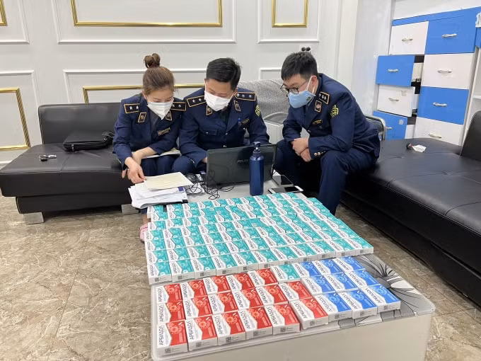 nhap 400 bo kit test covid 19 troi noi ve ban chu hang bi xu phat 16 trieu dong hinh 3