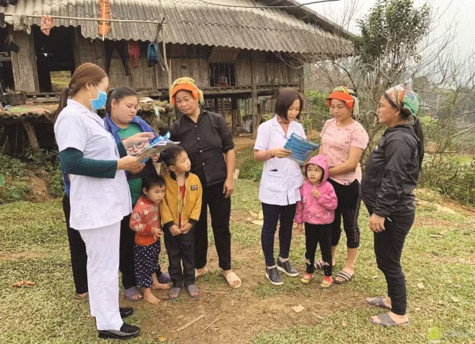 chinh phu se ban hanh nghi quyet ve che do boi duong hang thang cho nhan vien y te thon ban hinh 1