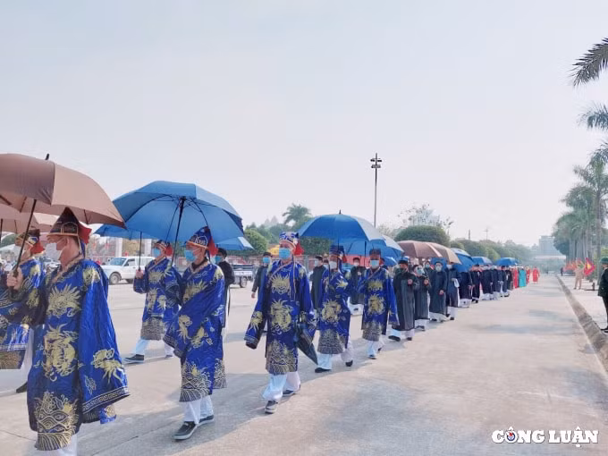 quang ninh khai mac le hoi den xa tac tai vung bien mong cai hinh 4