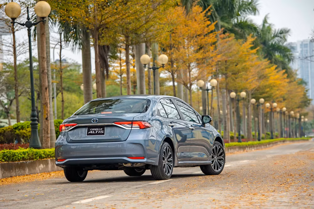 toyota corolla altis 2022 ra mat tai viet nam gia tu 719 trieu dong hinh 5