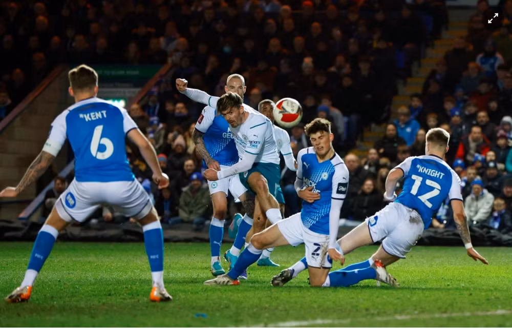 danh bai peterborough 2 0 man city lot vao tu ket cup fa hinh 2