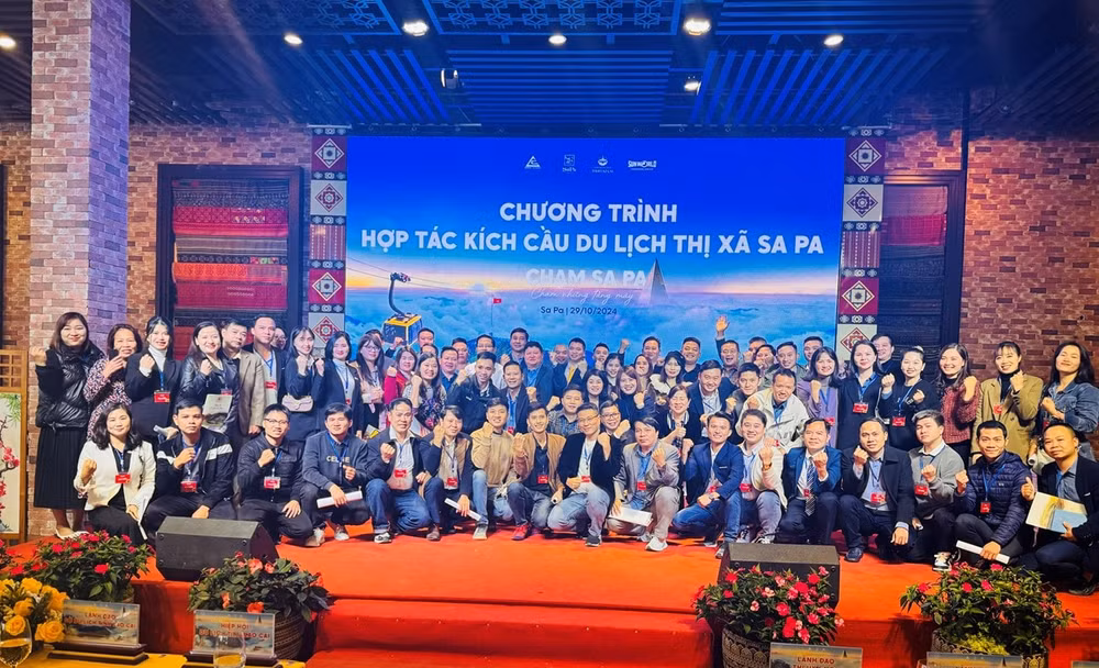 lao cai khoi dong chuong trinh kich cau du lich lon nhat trong nam hinh 1