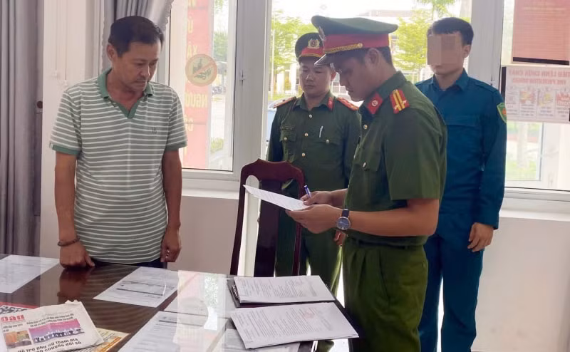 nguyen pho giam doc ngan hang vay muon hon 50 ty dong cua nhieu nguoi roi bo tron hinh 1