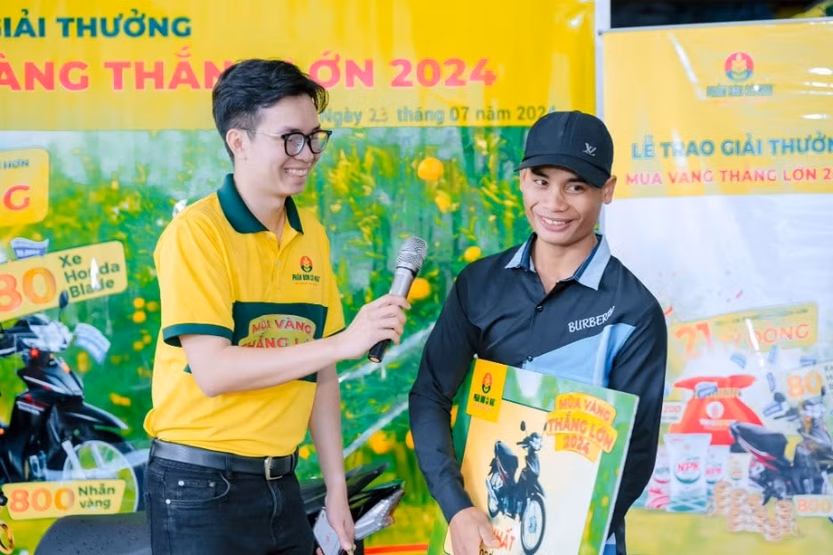 nha nong hanh phuc don mua vang thang lon hinh 2