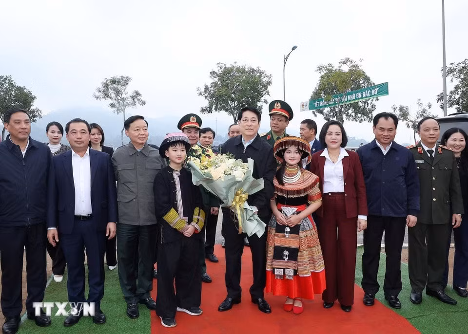 Chủ tịch nước Lương Cường dự Lễ phát động “Tết trồng cây đời đời nhớ ơn Bác Hồ.” (Ảnh: Lâm Khánh/TTXVN)