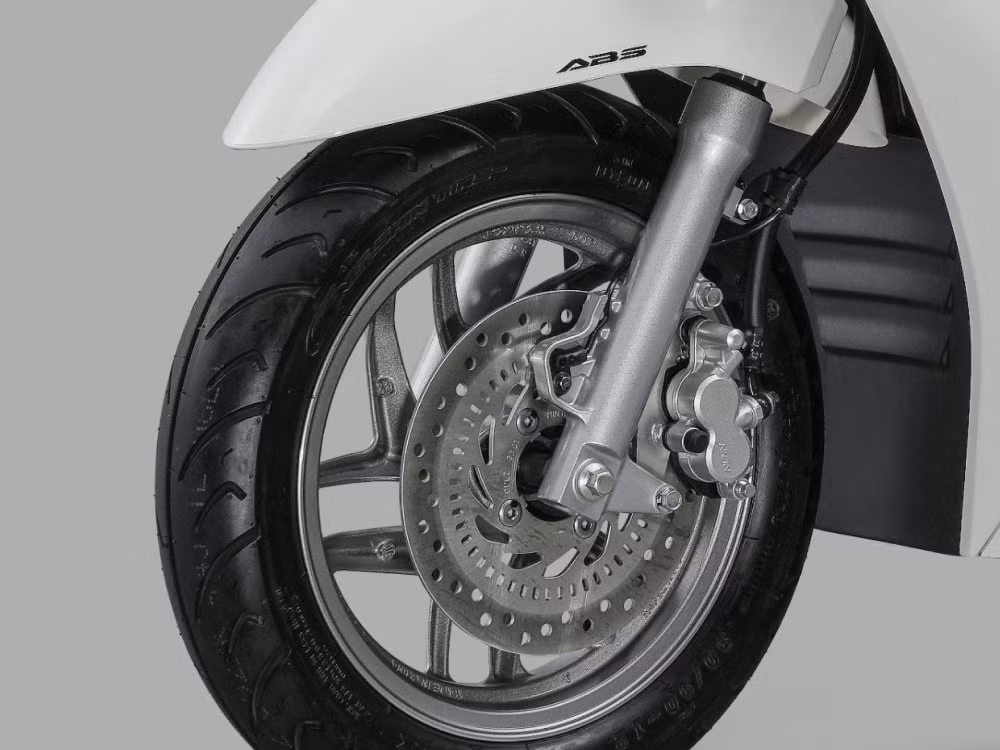 Phanh ABS trang bị ở bánh trước - Ảnh: Honda