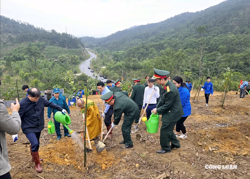 6-quang-ninh-phat-dong-tet-trong-cay-xuan-2026.jpg