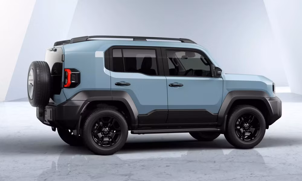Land Cruiser FJ sở hữu chiều cao lớn hơn các đối thủ ở phân khúc SUV cỡ C hiện nay - Ảnh: Toyota