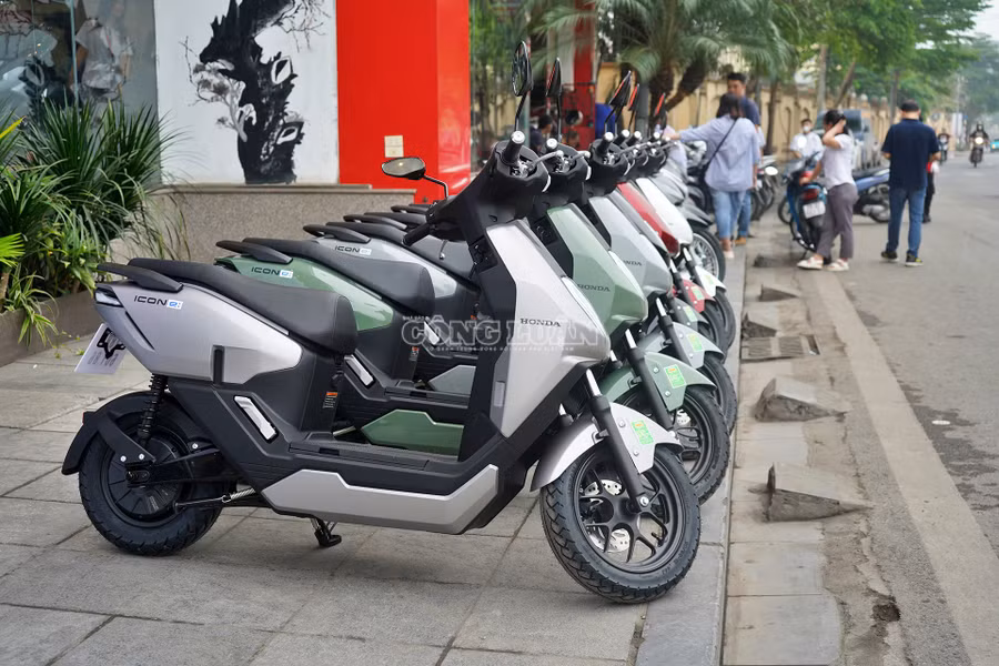 Thị trường xe máy điện diễn biến trái chiều trước mùa tựu trường