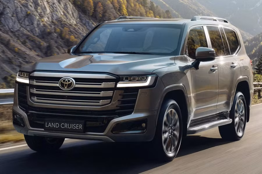 Toyota Land Cruiser 300 2027 nâng cấp hệ truyền động, bổ sung bản hybrid và máy dầu