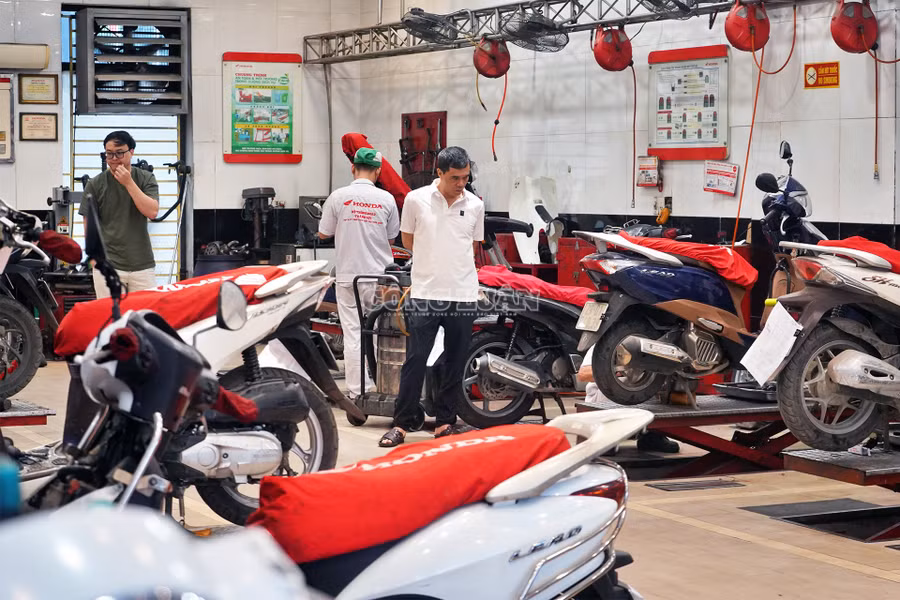 Bảng giá xe máy Honda tháng 10/2026: Khách dùng dịch vụ hưởng ưu đãi, thêm xe mới GB350S