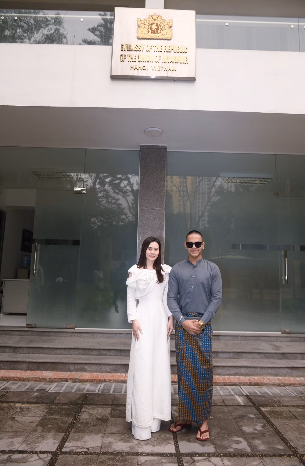 hoa hau phan kim oanh ra san bay don chu tich mrs grand international hinh 8