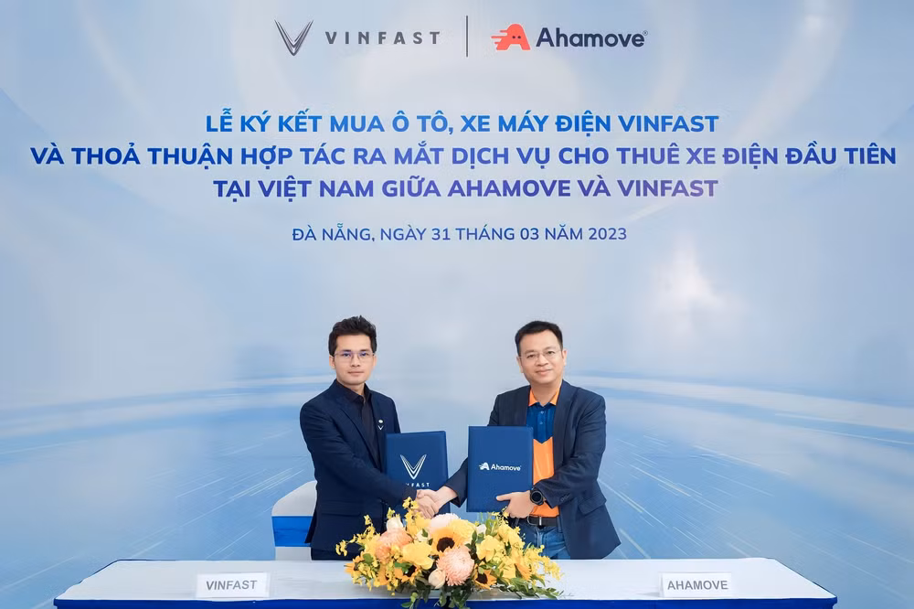 ahamove mua 200 xe vinfast de trien khai dich vu cho thue xe may dien dau tien tai viet nam hinh 1