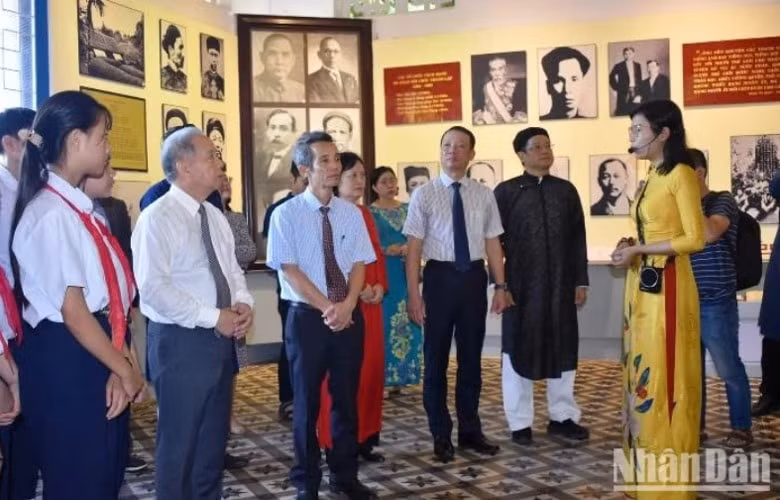 trien lam ve cu phan boi chau va quan he hai nuoc viet nam nhat ban hinh 2