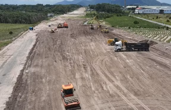 go kho cho cao toc khanh hoa buon ma thuot va bien hoa vung tau hinh 1