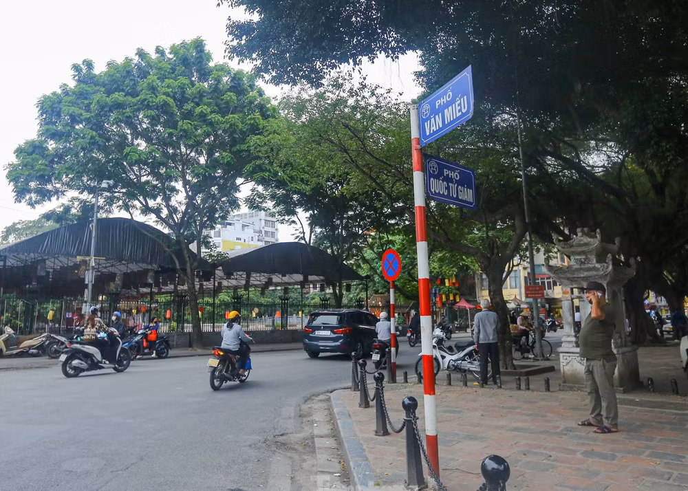 ha noi tiep tuc thi diem to chuc giao thong tren duong quoc tu giam hinh 1