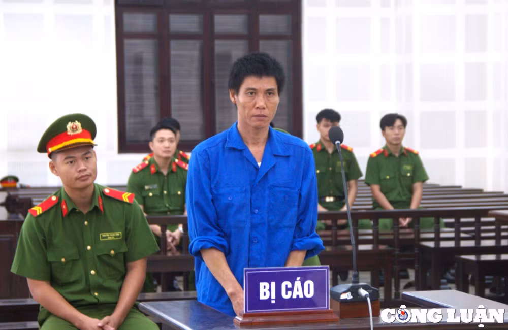 an chung than cho doi tuong dam chet ban tro vi hat karaoke on ao hinh 1