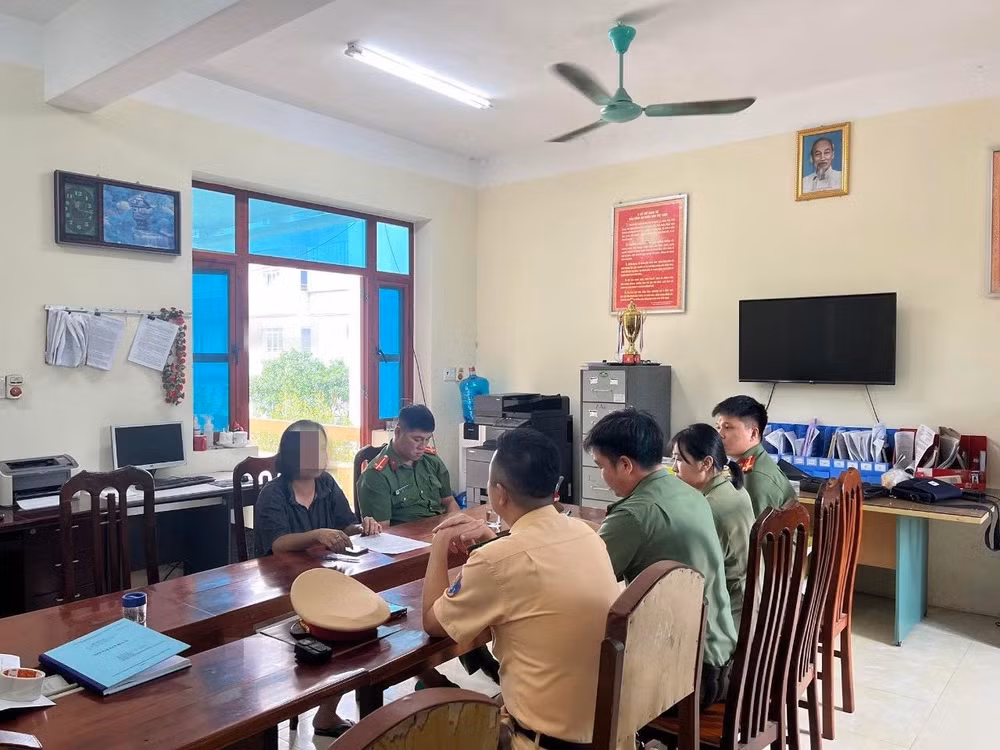 xu phat u40 lap nhom zalo bao chot canh sat giao thong hinh 1