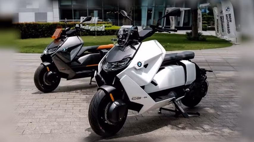 bmw ce04 cap ben thi truong viet nam hinh 1
