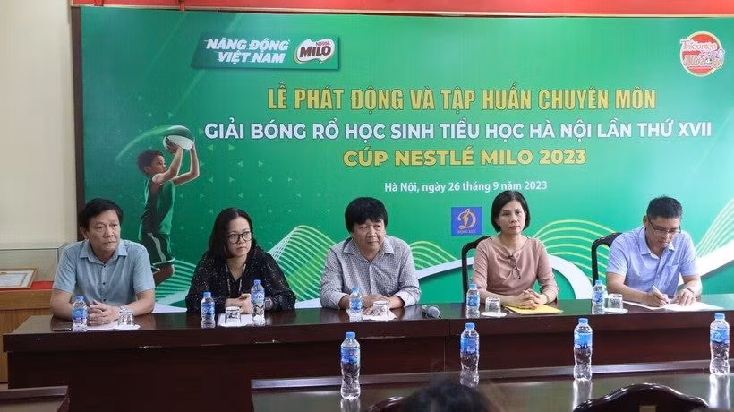 bao thieu nien tien phong va nhi dong phat dong giai bong ro hoc sinh tieu hoc 2023 hinh 1