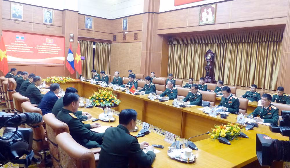 that chat hon nua tinh cam doan ket gan bo giua hai bo quoc phong va quan doi hai nuoc viet nam lao hinh 3