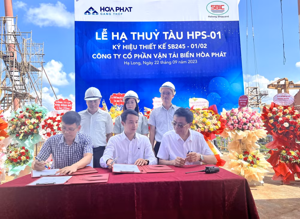 hoa phat ha thuy tau hps 01 tai trong 24500 tan hinh 1
