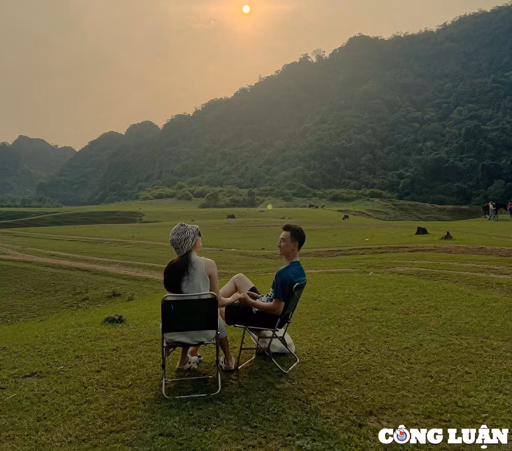 thao nguyen dong lam diem du lich hap dan o lang son hinh 1
