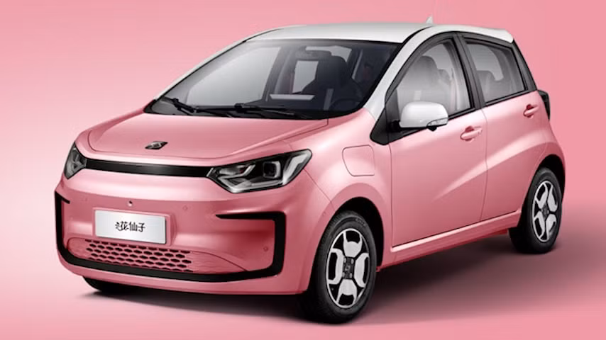 sehol e10x mau hatchback gia re moi ra doi hinh 2