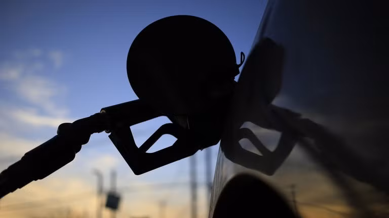 nga huong loi tu tinh trang toan cau khat dau diesel hinh 1