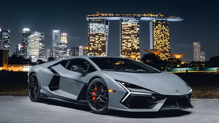 hinh anh lamborghini revuelto tai dao quoc su tu hinh 2