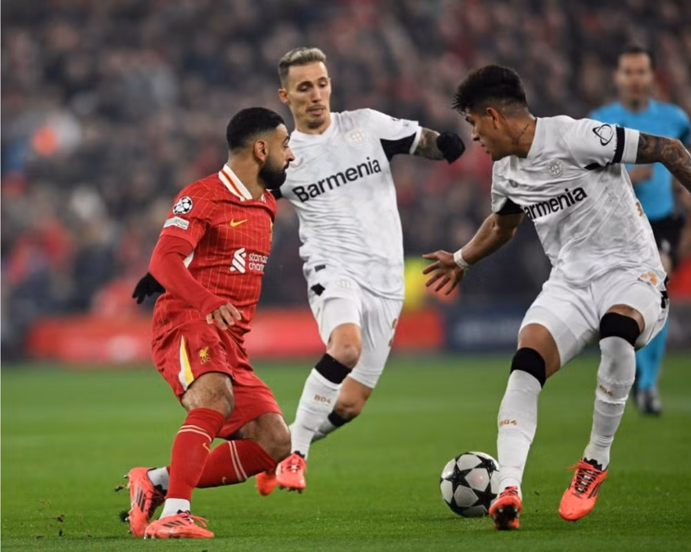 thang dam leverkusen liverpool len ngoi dau champions league hinh 1